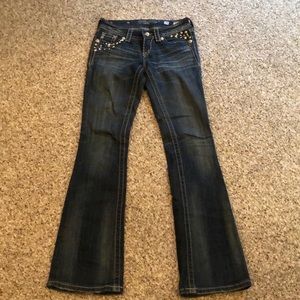 Butt hugging Miss Me jeans!